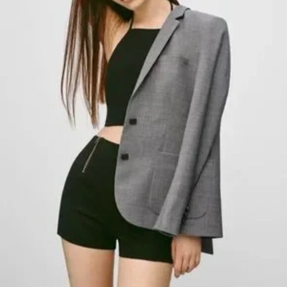 Aritzia Talula Sunday Best Blazer - Picture 3 of 10